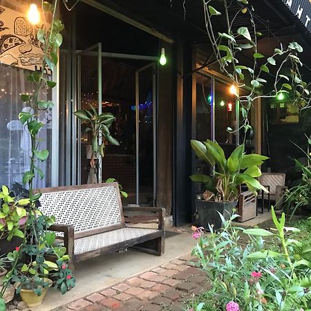 加姆波勒 La Pinchi " Pinchi'S Bed "酒店 外观 照片